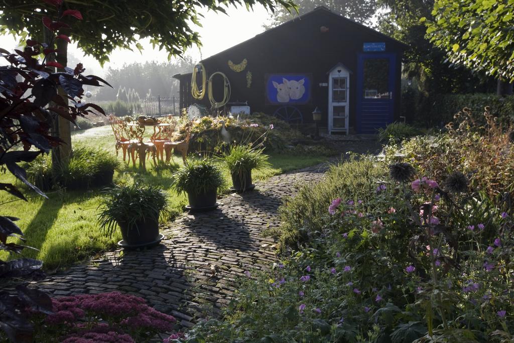 Bloemenboerderij Aperloo Panzió Kültér fotó