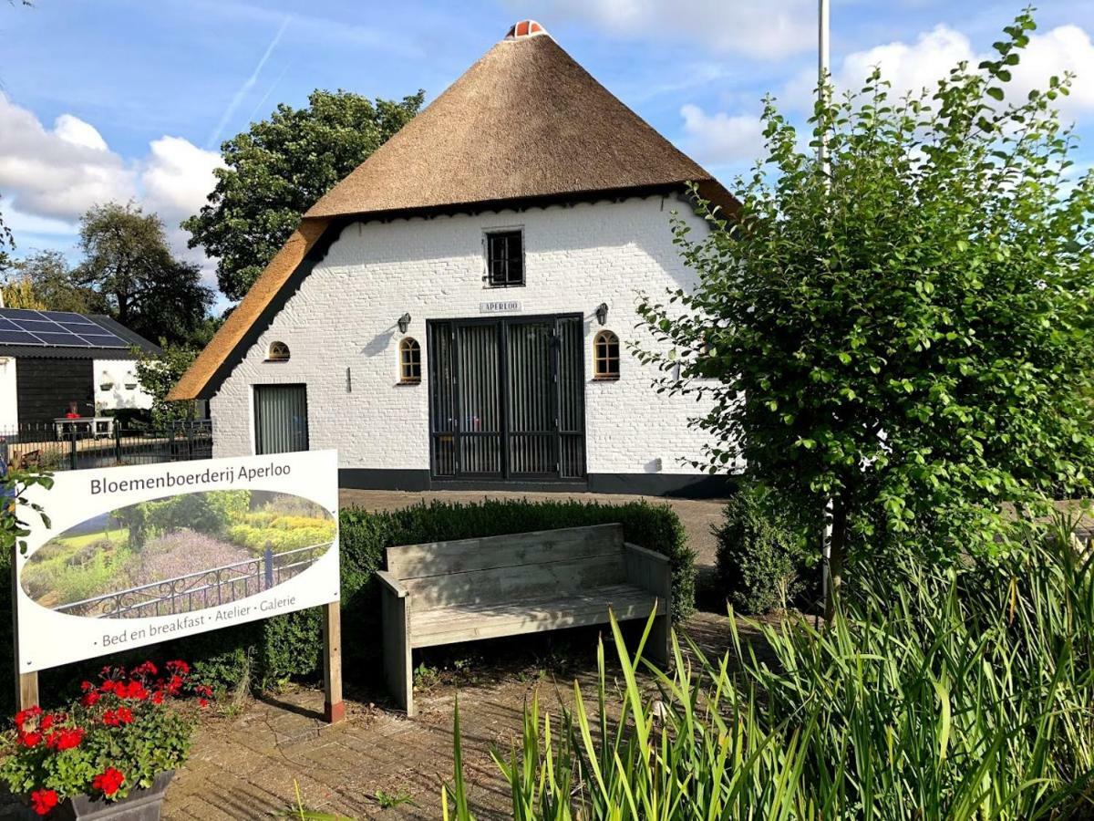 Bloemenboerderij Aperloo Panzió Kültér fotó